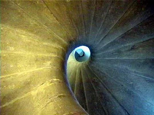 escalier  colimaon 9 grand'rueenv 1560 