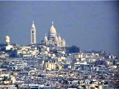 Montmartre vu de la platteforme de l'arc de triomphe 17/3/04